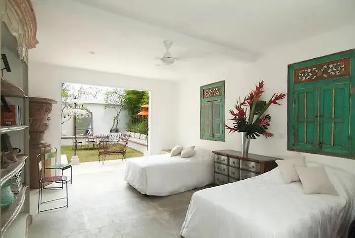 Villa Seminyak 6 Bedrooms